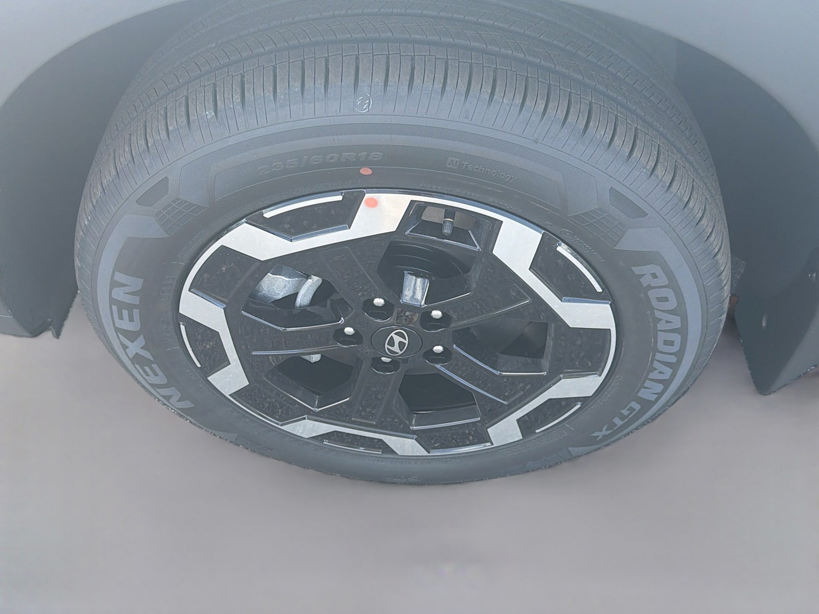 New 2026 Shimmering Silver Hyundai SEL image 23