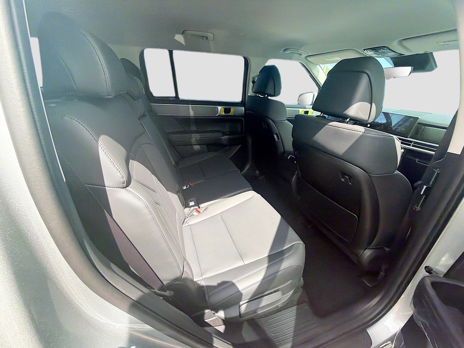 New 2026 Shimmering Silver Hyundai SEL image 19