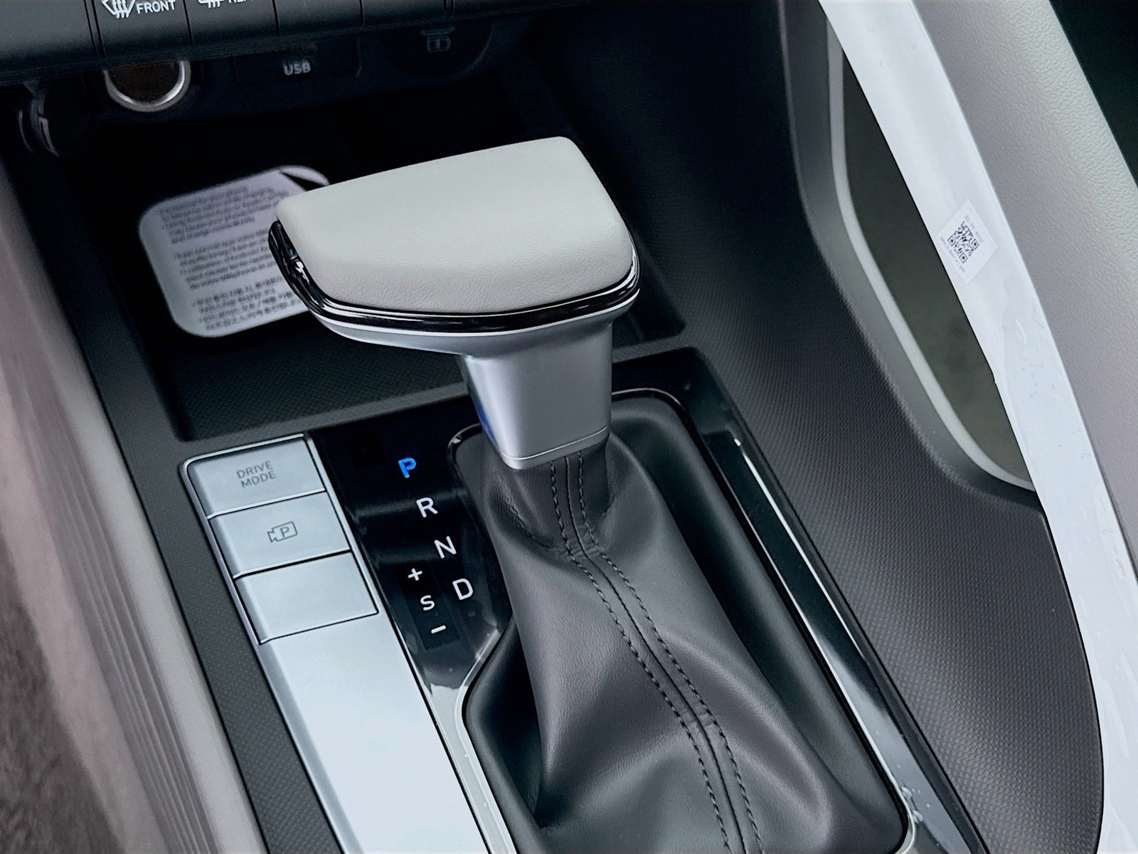 New 2026 Serenity White Hyundai SEL Sport image 13