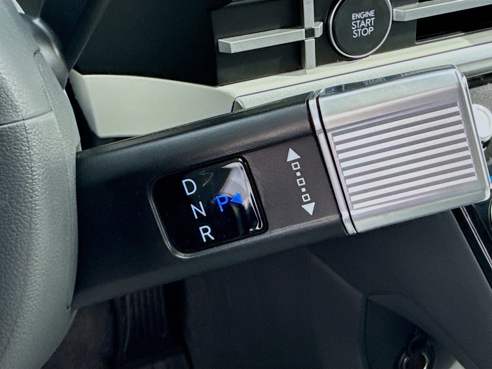 New 2026 Shimmering Silver Hyundai SEL image 13