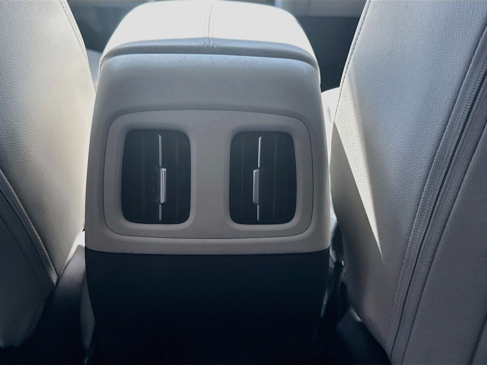 New 2026 Hampton Gray Hyundai SEL Plus image 17