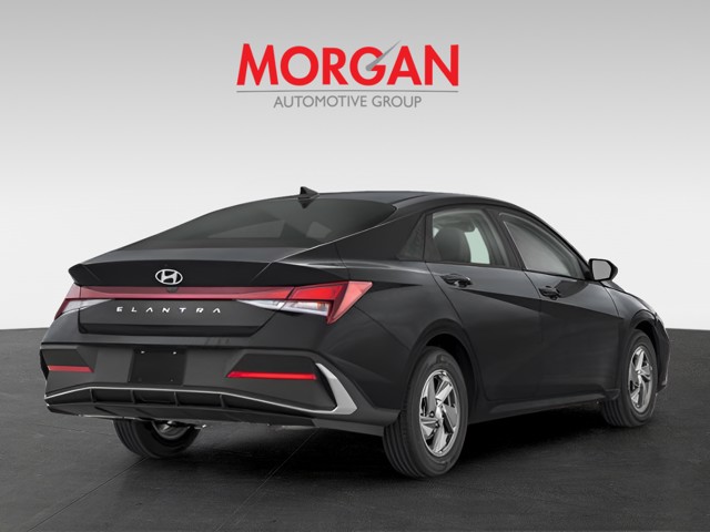 New 2026 Serenity White Hyundai SE image 5