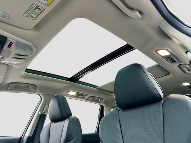 New 2025 White Subaru Onyx Edition Touring image 23
