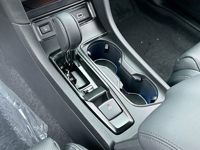 New 2025 White Subaru Onyx Edition Touring image 17