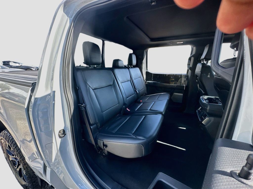 Used 2023 White Ford XLT image 28