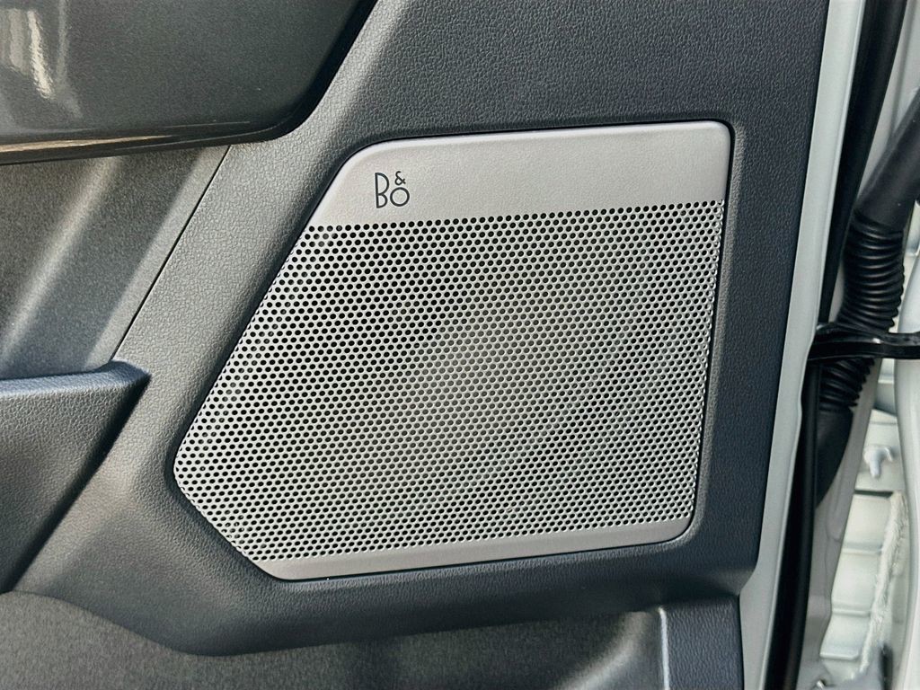 Used 2023 White Ford XLT image 19