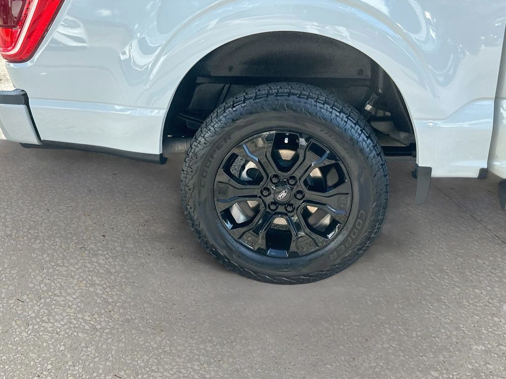 Used 2023 White Ford XLT image 32