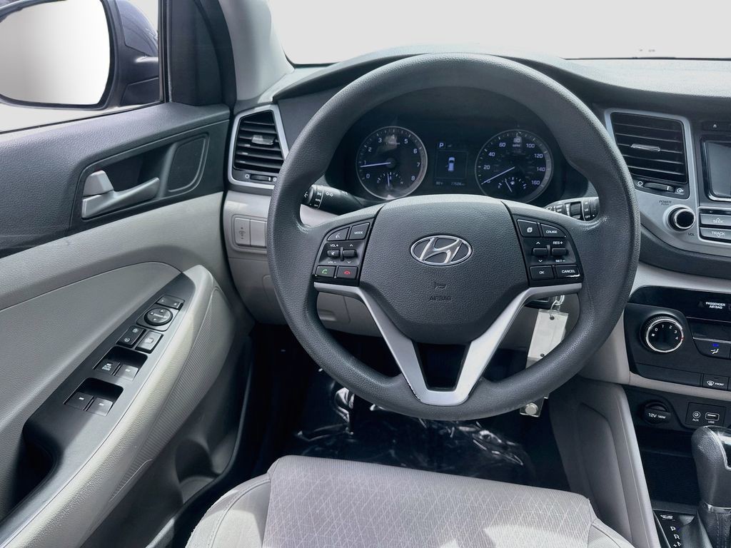 Used 2018 Gray Hyundai SE image 20