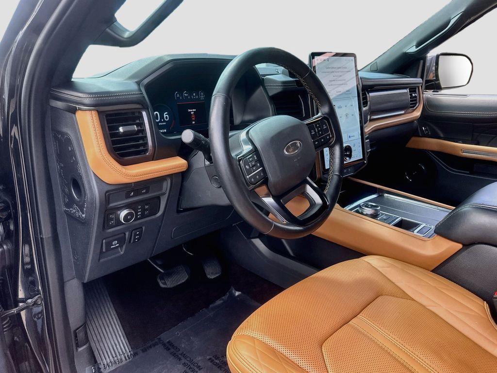 Used 2022 Black Ford Platinum image 9