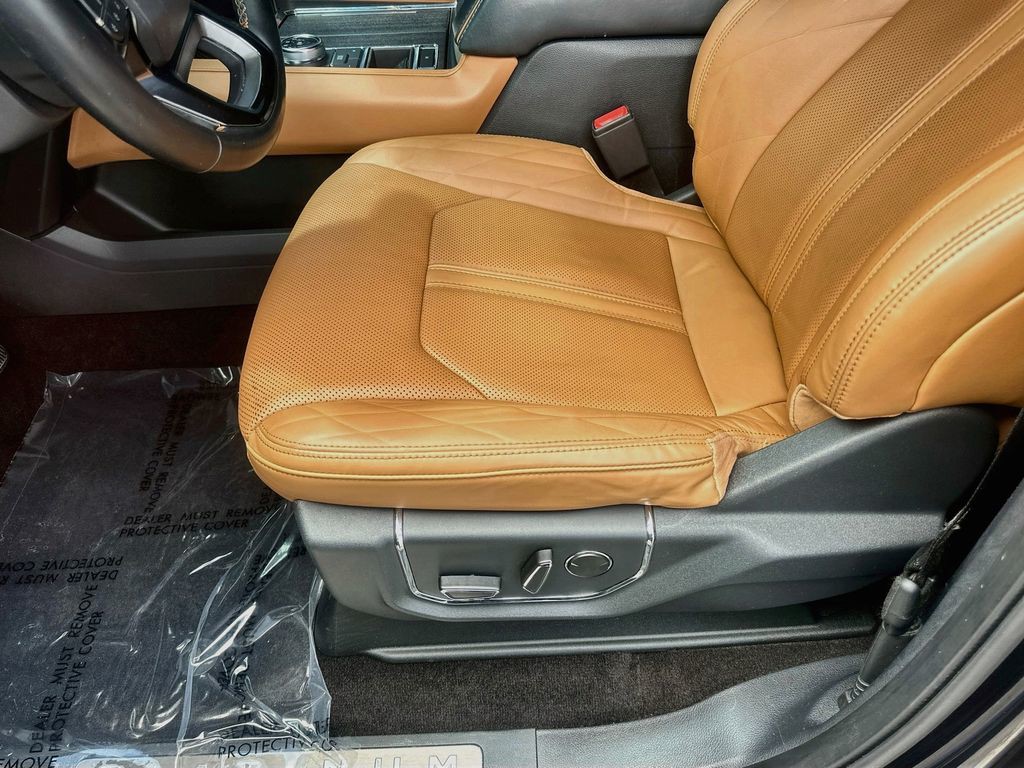 Used 2022 Black Ford Platinum image 19