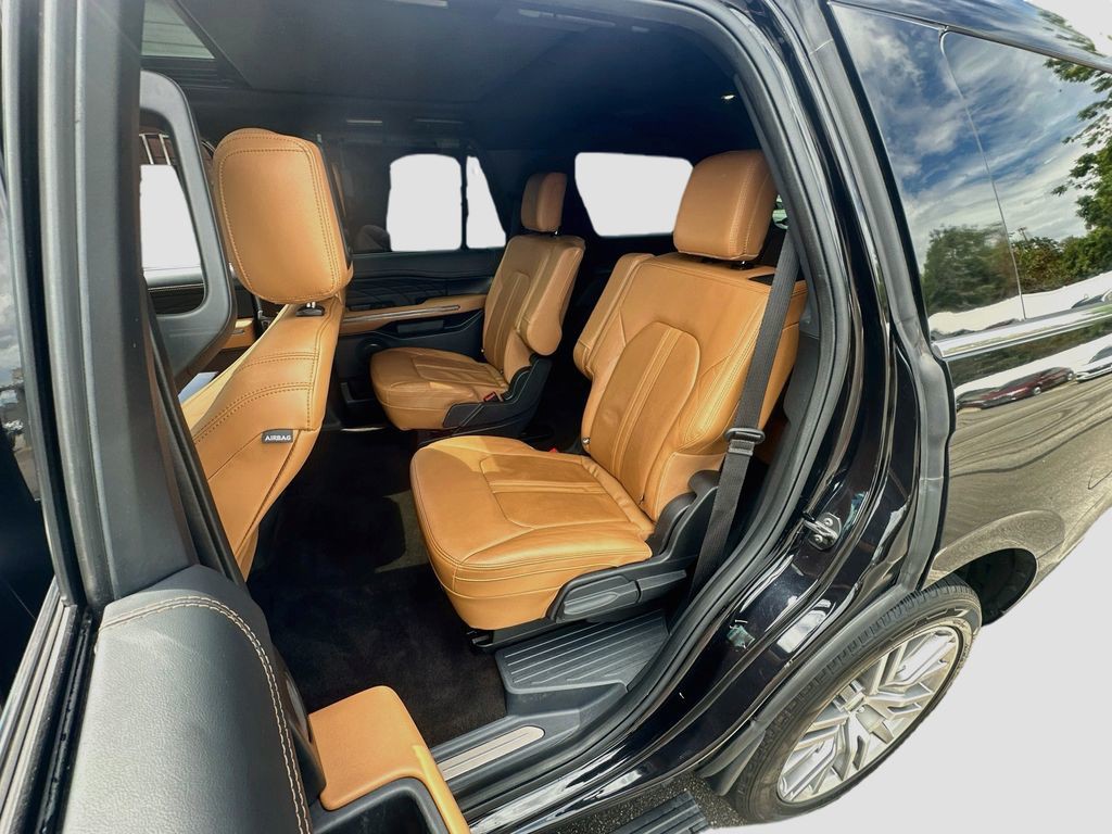 Used 2022 Black Ford Platinum image 25