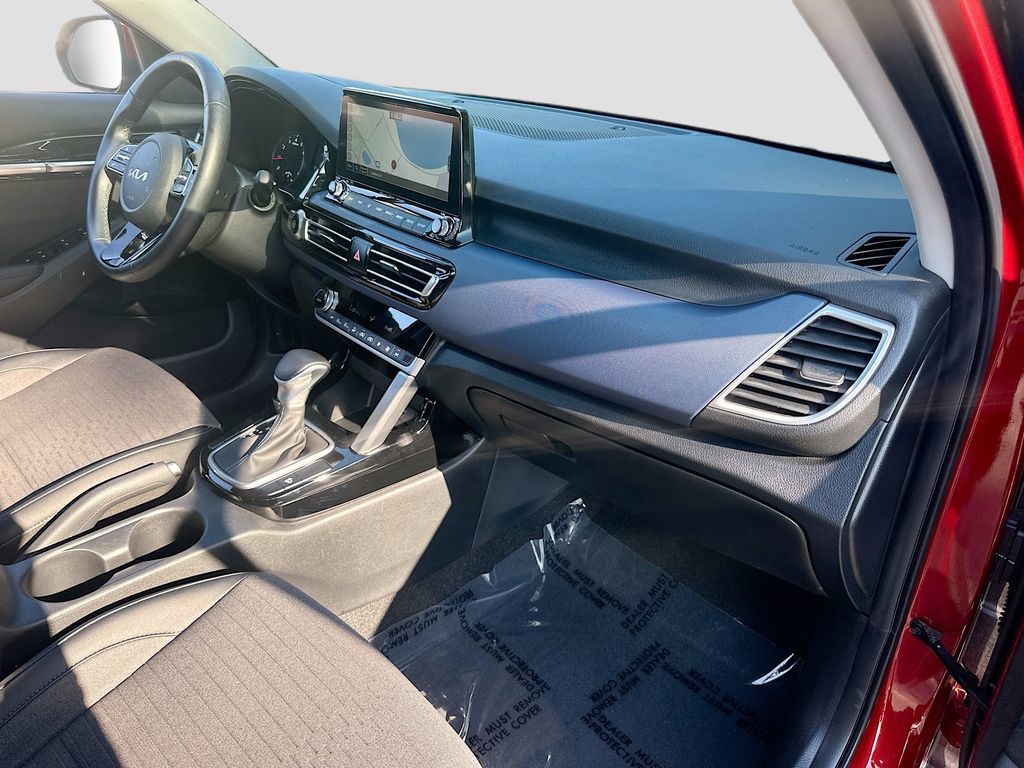 Certified Used 2022 Orange Kia S image 27