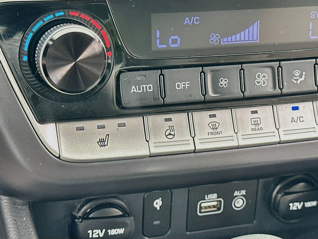 Used 2019 White Hyundai SEL image 19