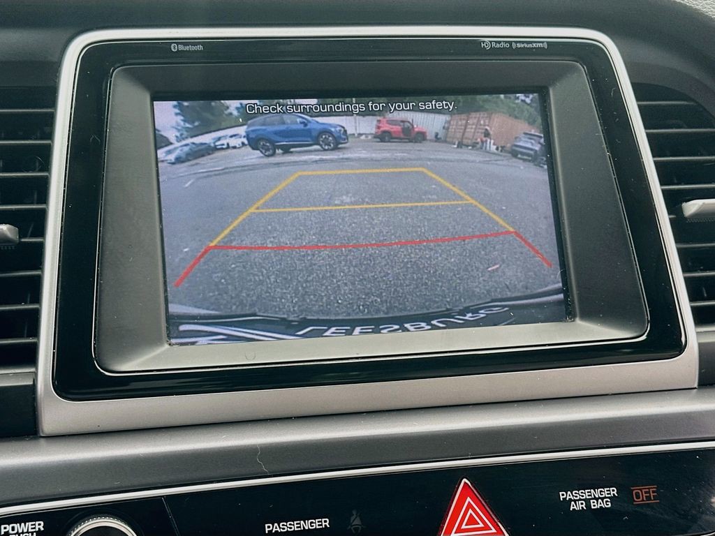 Used 2019 White Hyundai SEL image 13