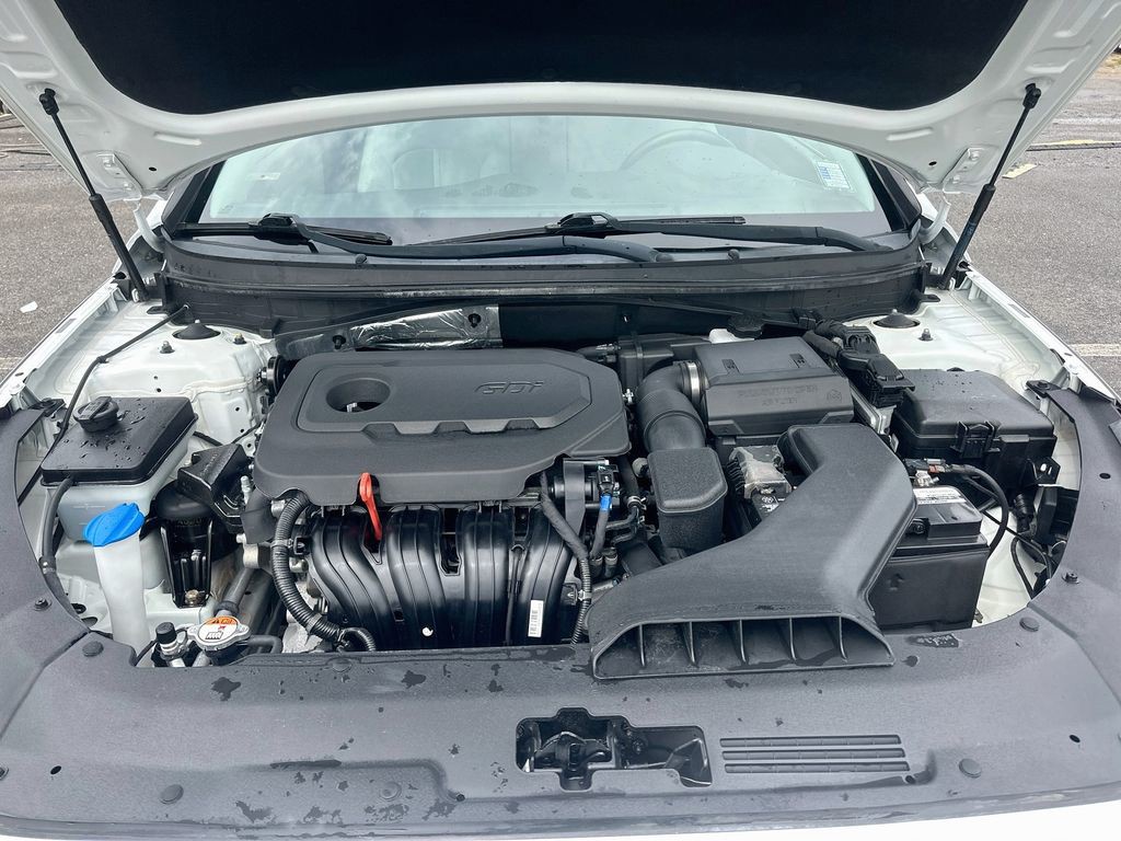 Used 2019 White Hyundai SEL image 29
