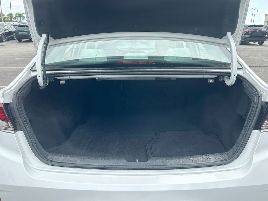 Used 2019 White Hyundai SEL image 24