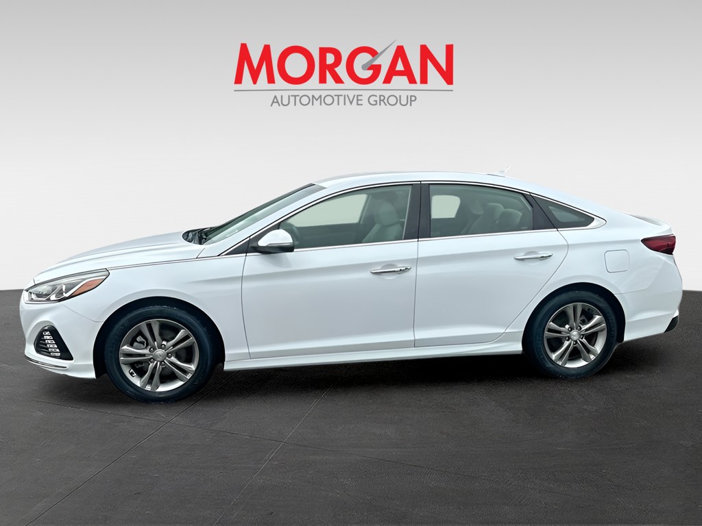 Used 2019 White Hyundai SEL image 4