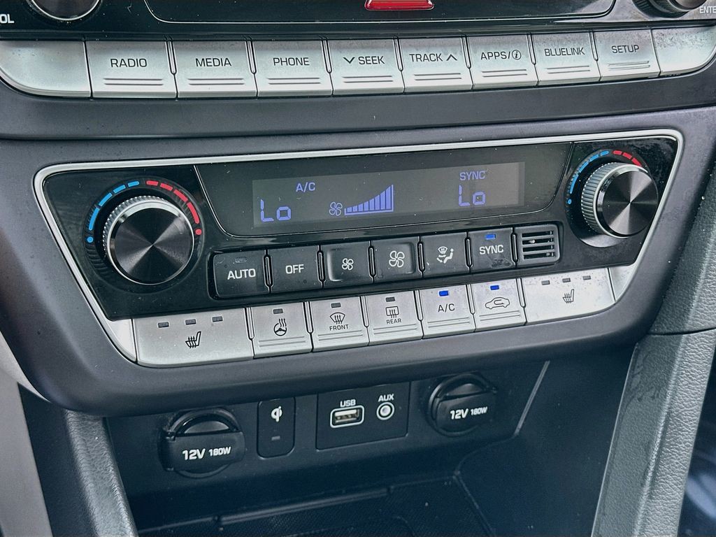 Used 2019 White Hyundai SEL image 15