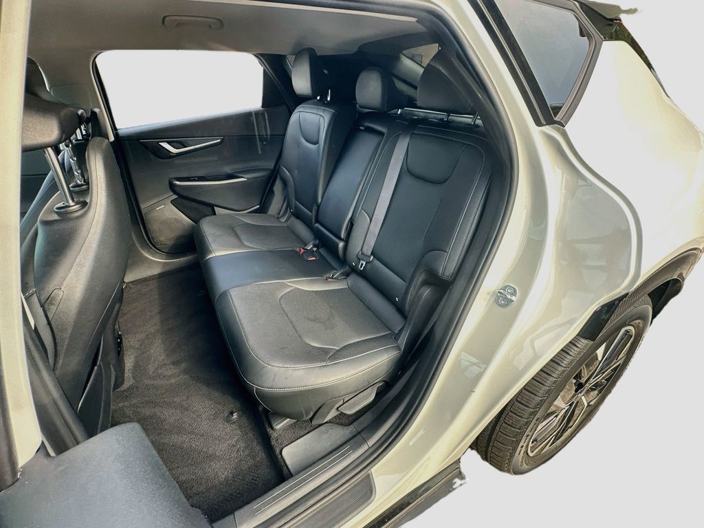 Certified Used 2023  Kia Wind image 25