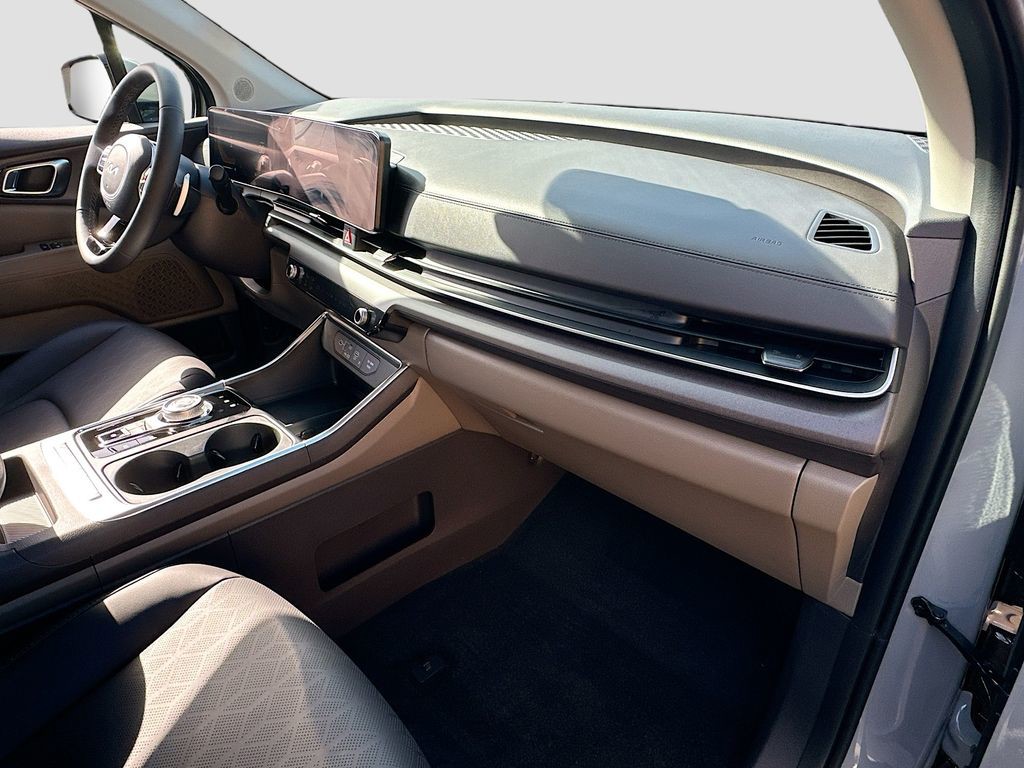 New 2026 White Kia EX image 30
