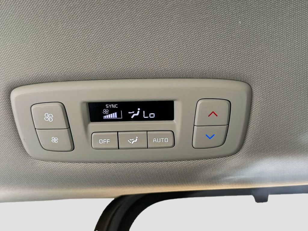 New 2026 White Kia EX image 25