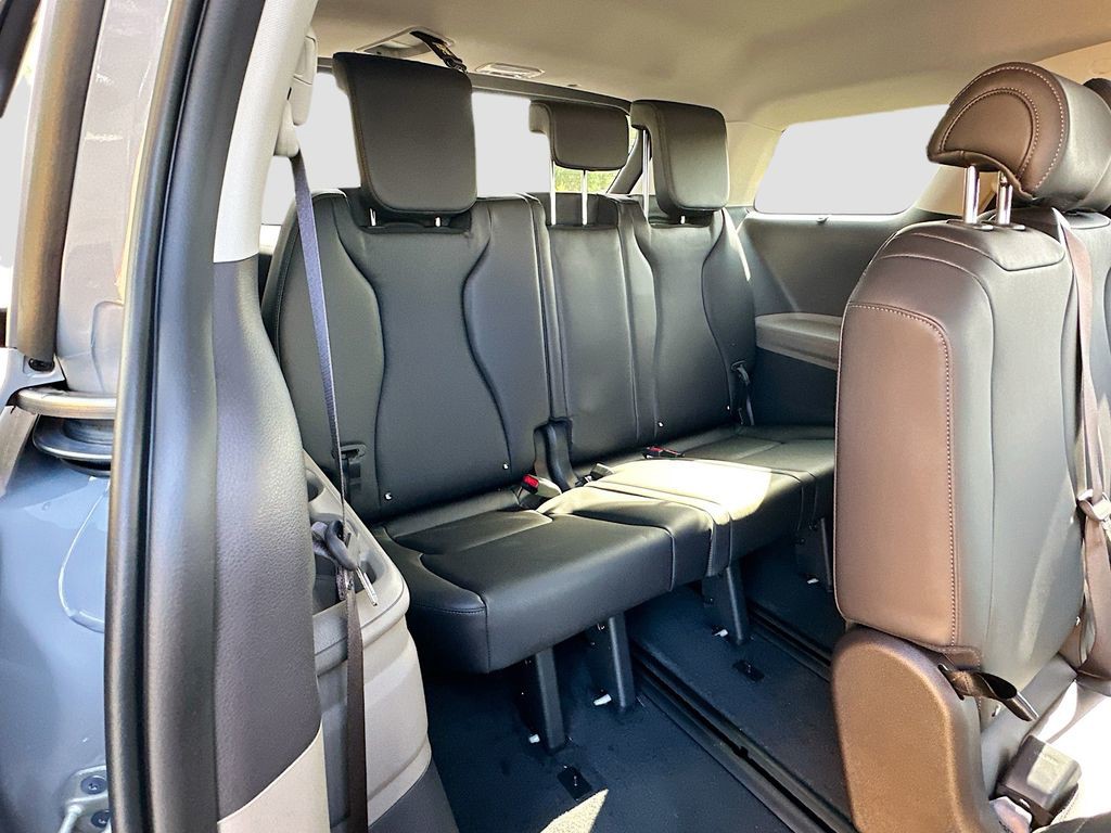 New 2026 White Kia EX image 27