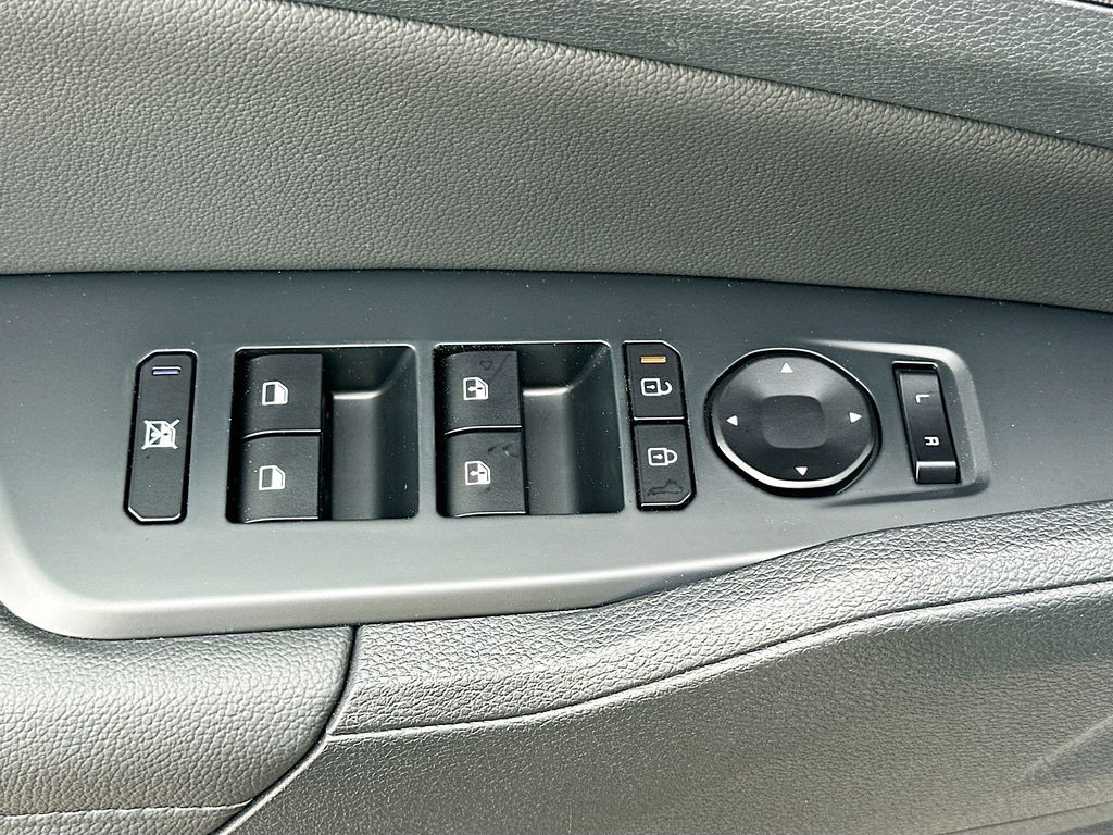 New 2026 White Kia EX image 17