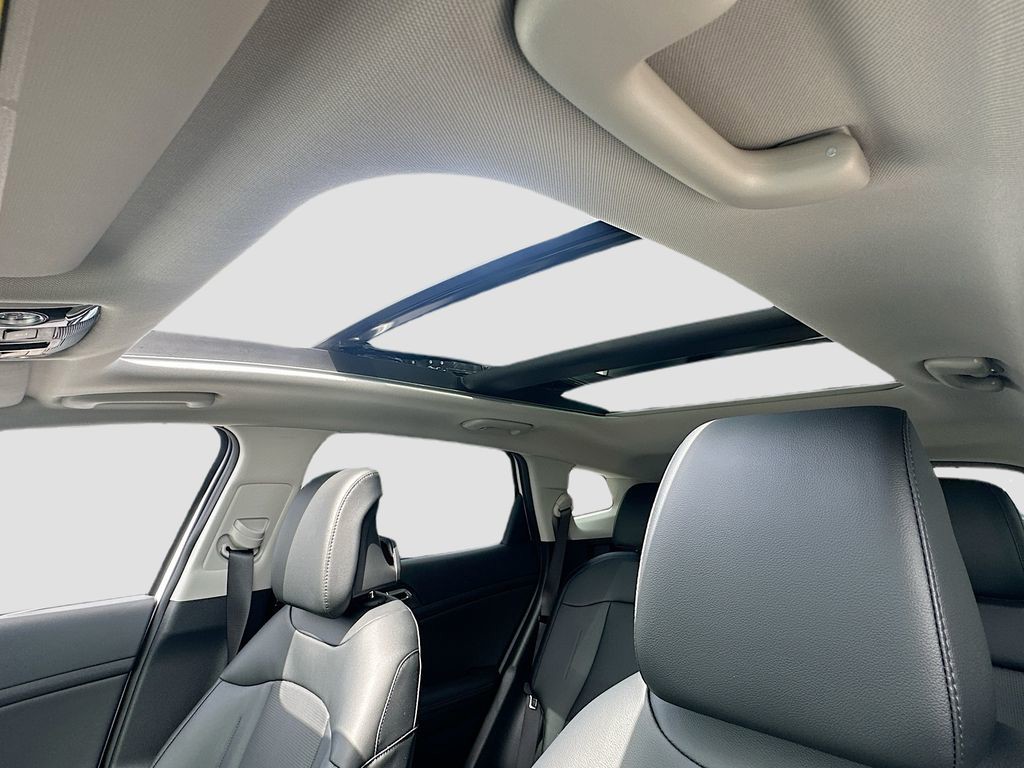 New 2026 White Kia EX image 21