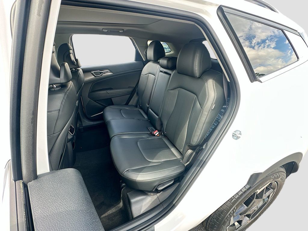 New 2026 White Kia EX image 24