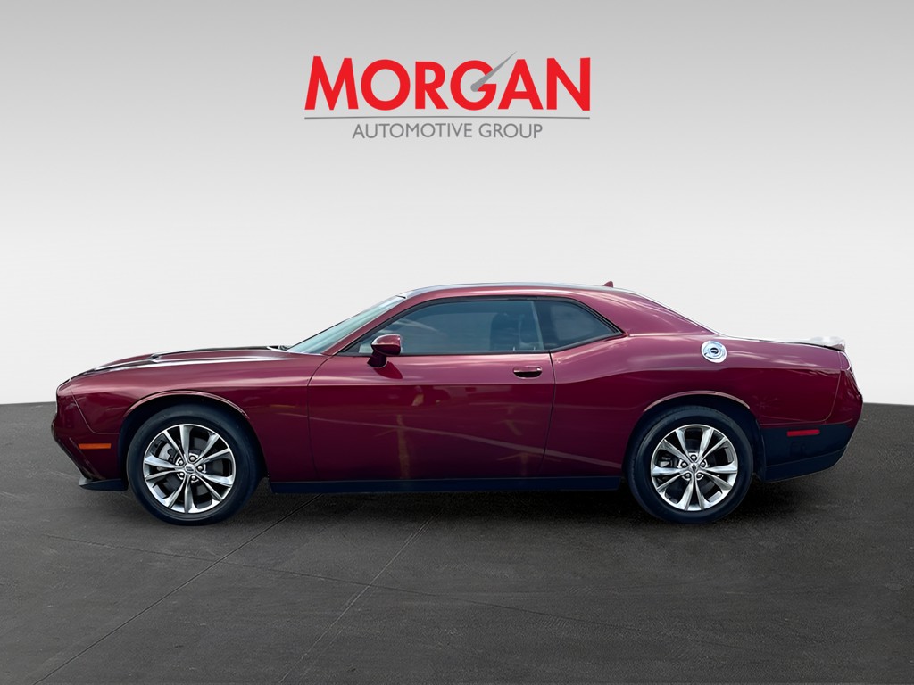 Used 2021 Red Dodge SXT image 4