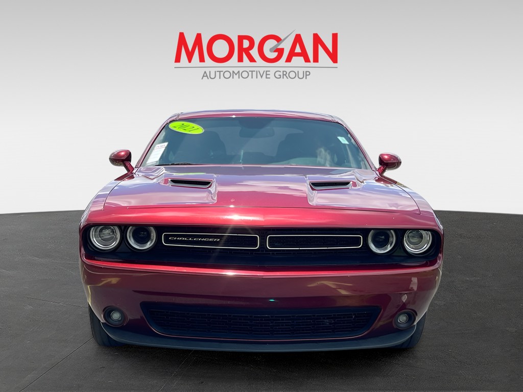 Used 2021 Red Dodge SXT image 2