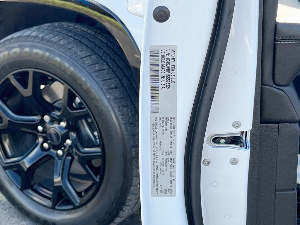 Used 2025 White Jeep Series II image 33