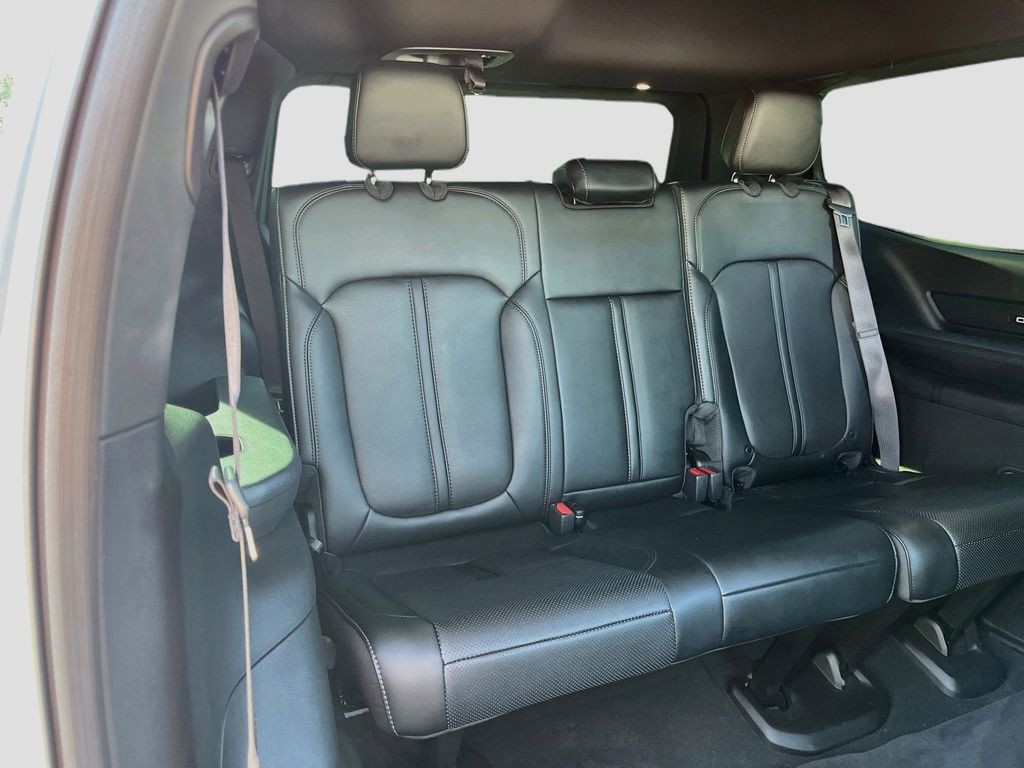 Used 2025 White Jeep Series II image 28