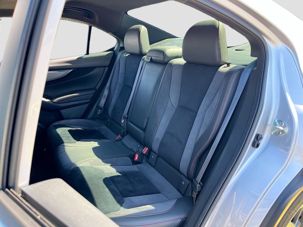 Used 2022 Silver Subaru GT image 26
