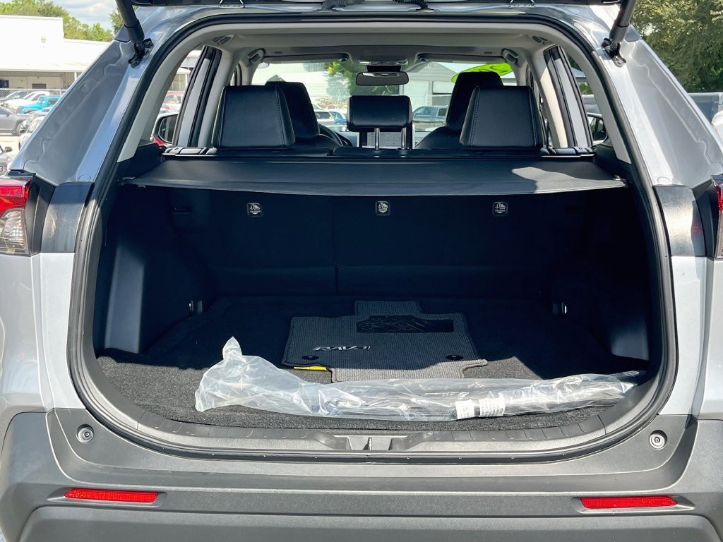 Used 2025 Silver Toyota XLE Premium image 24