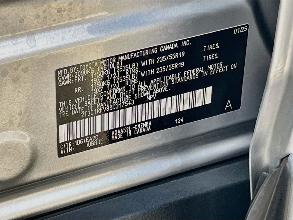 Used 2025 Silver Toyota XLE Premium image 29