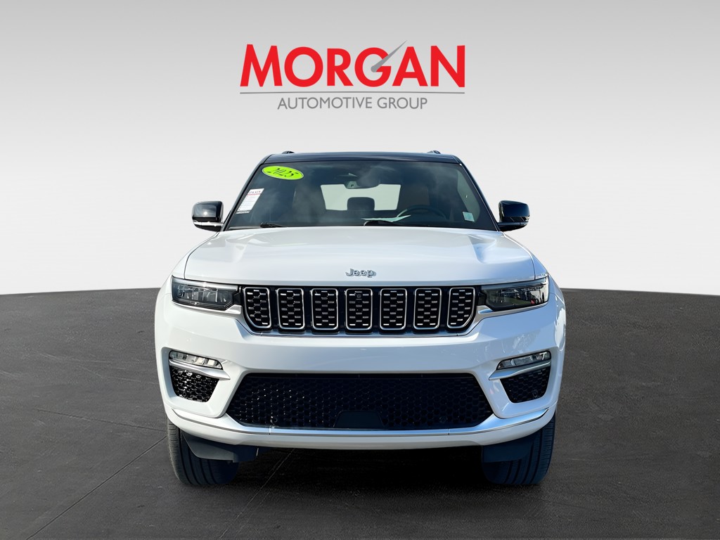Used 2024 White Jeep Summit image 2
