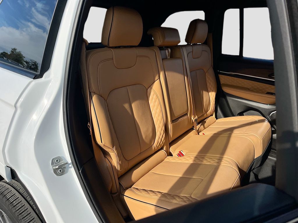 Used 2024 White Jeep Summit image 29