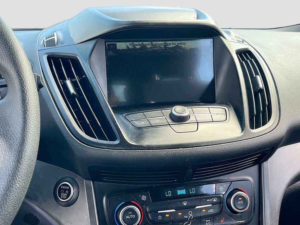 Used 2019 Gray Ford SE image 13