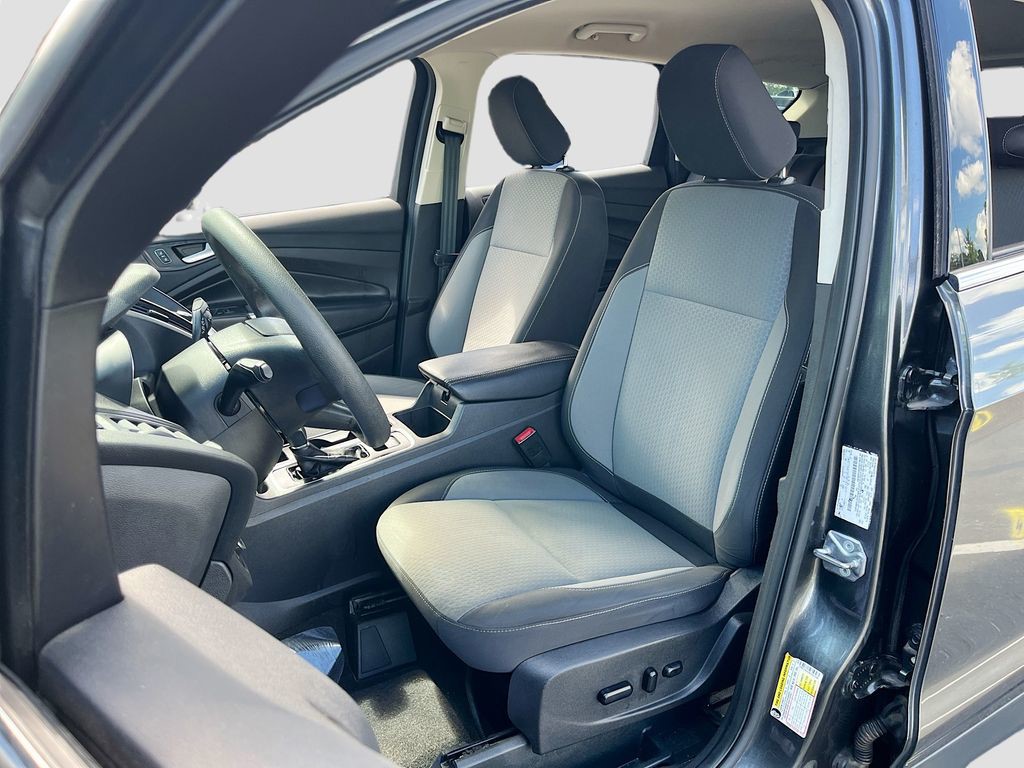 Used 2019 Gray Ford SE image 20