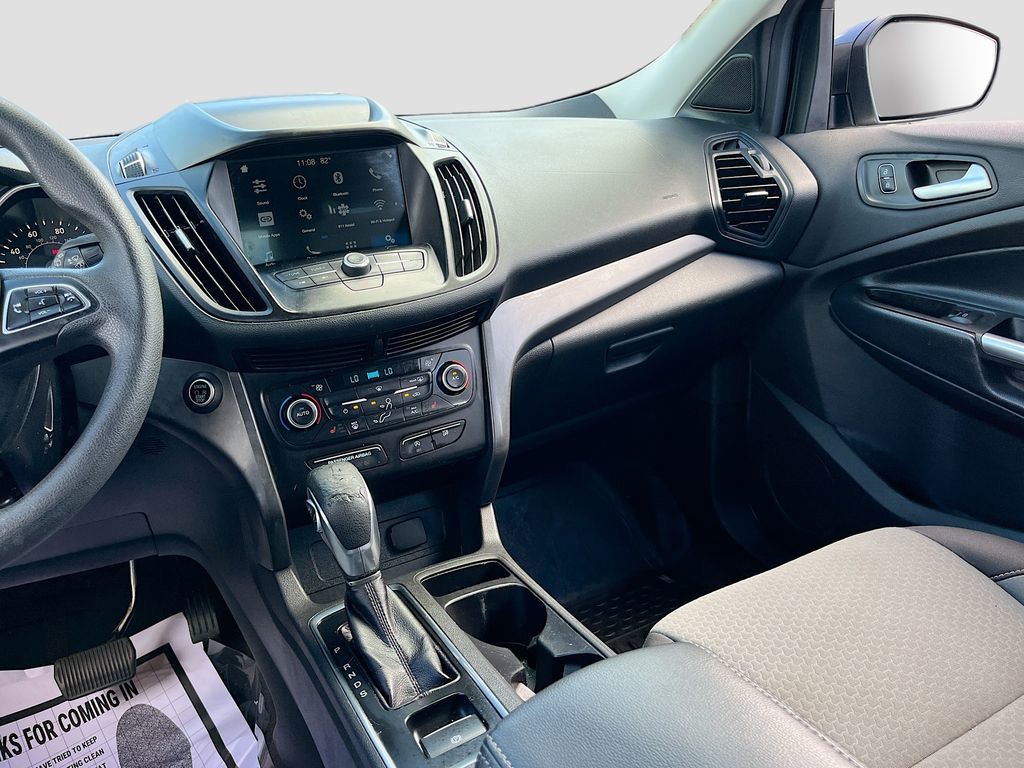Used 2019 Gray Ford SE image 22