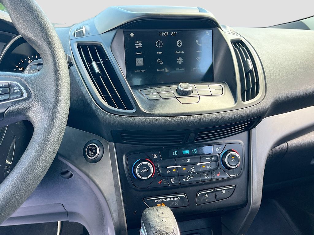 Used 2019 Gray Ford SE image 14