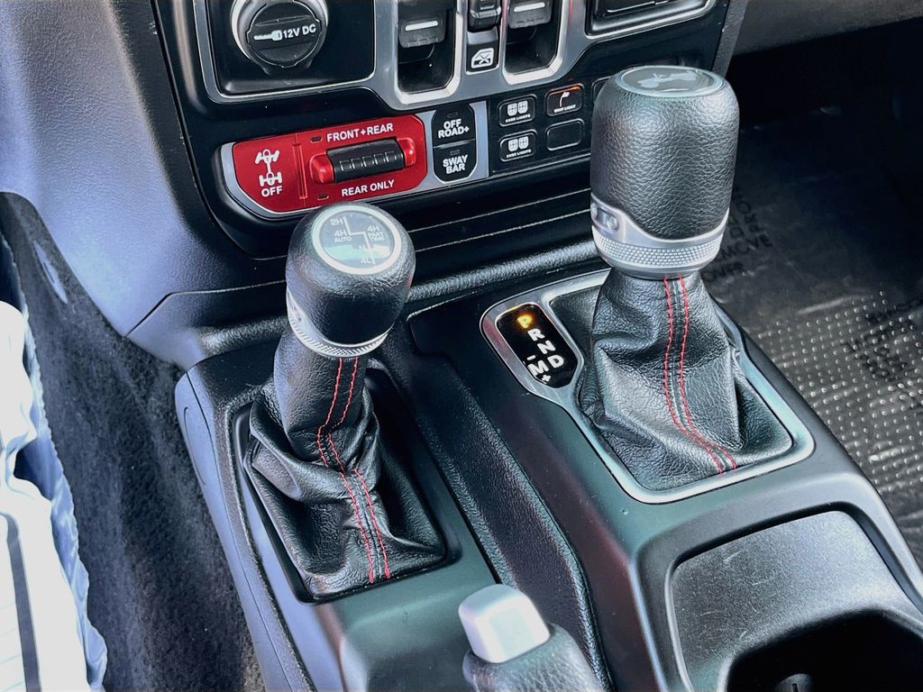 Used 2021 Red Jeep Unlimited Rubicon image 16