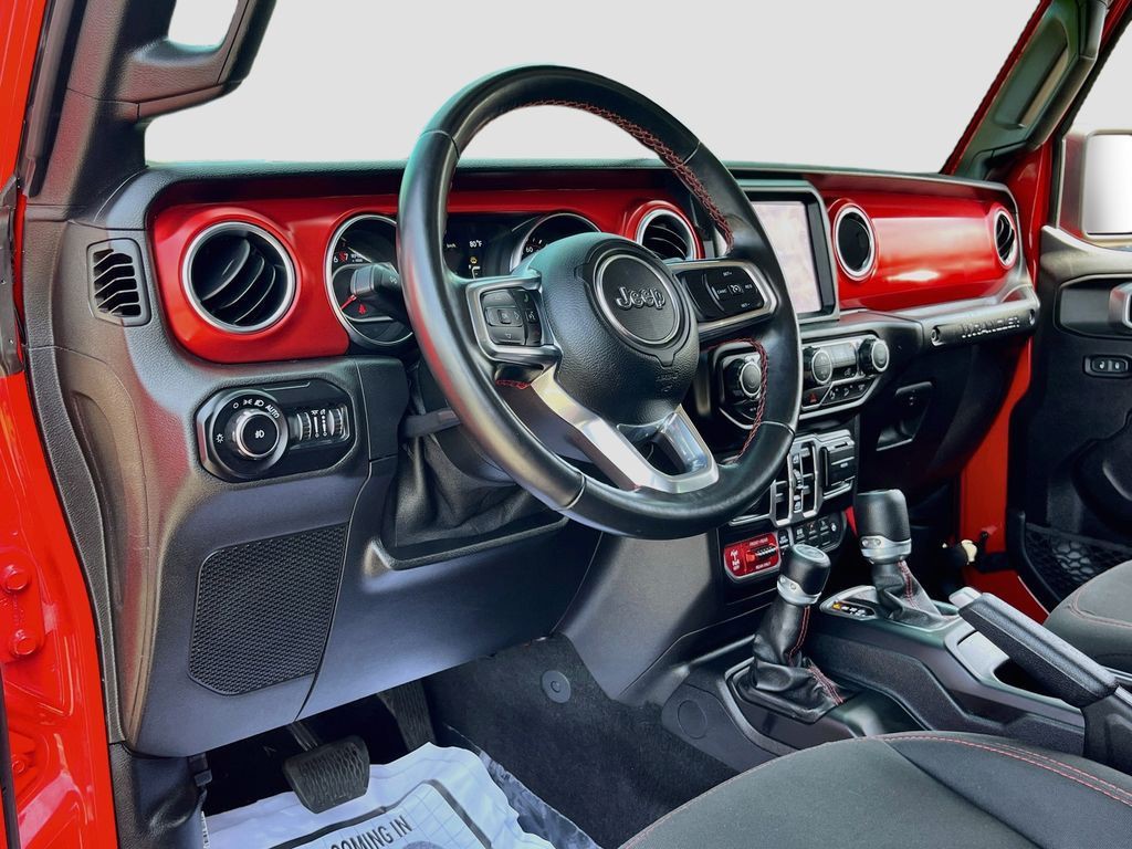 Used 2021 Red Jeep Unlimited Rubicon image 9