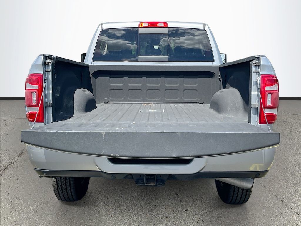 Used 2023 Silver Ram Laramie image 26