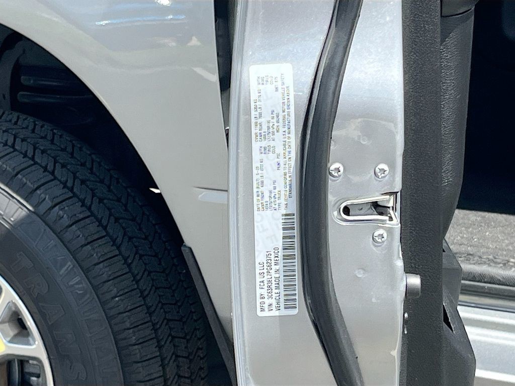 Used 2023 Silver Ram Laramie image 31
