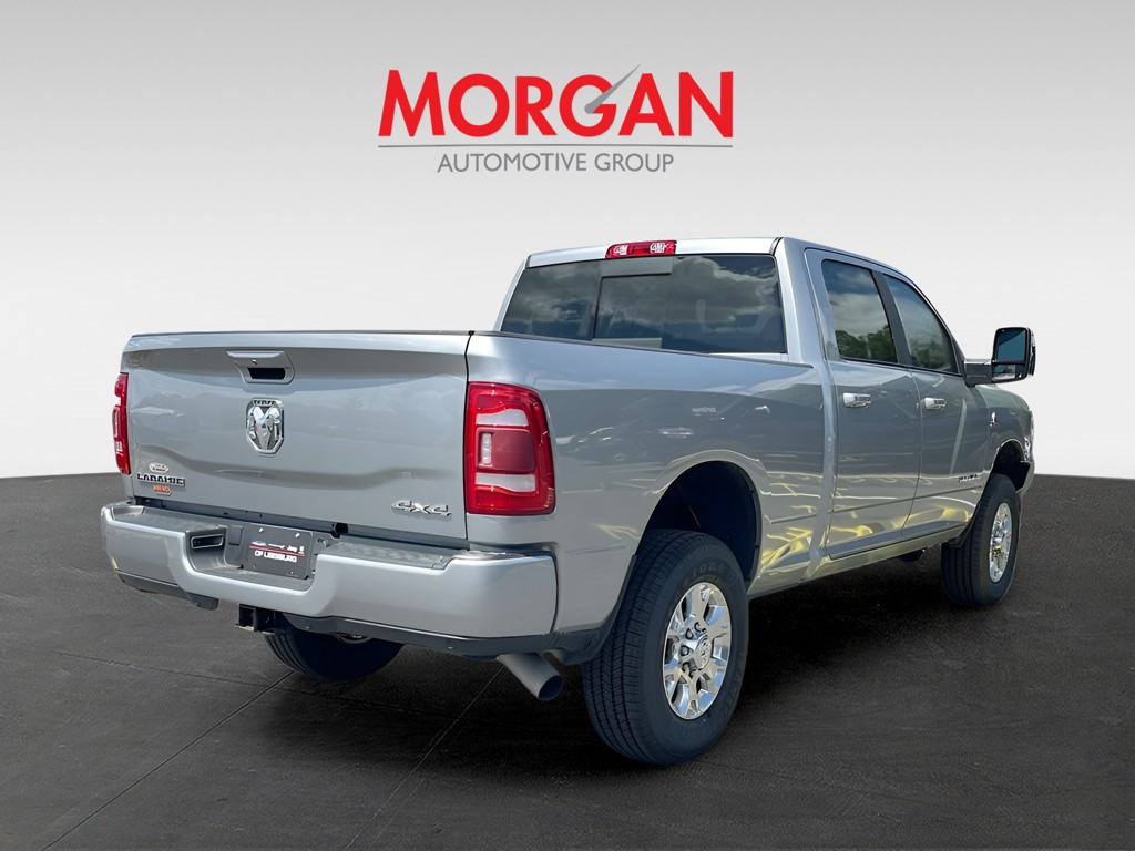 Used 2023 Silver Ram Laramie image 7