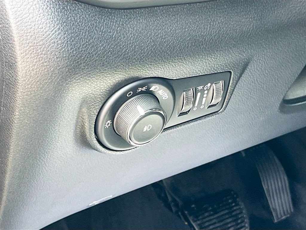 New 2026 Silver Jeep Limited image 10