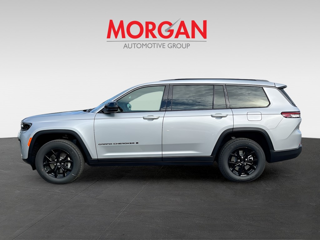 New 2026 Silver Jeep Laredo image 4