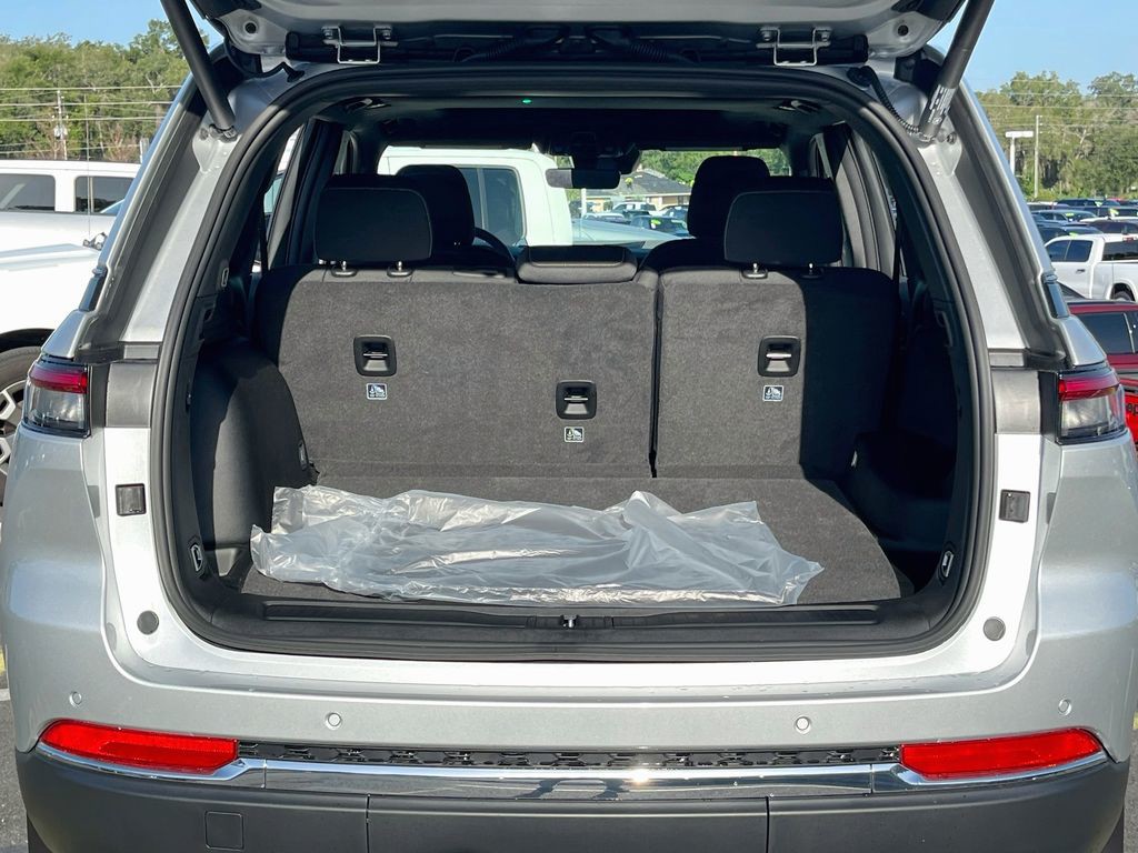 New 2026 Silver Jeep Laredo X image 23